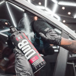 Carregar imagem na Galeria, Aplicação do Lady Bug Removedor de Chuva Ácida 500ml – Dub Boyz, vendido na Auto Leds produtos para estética automotiva