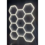 Carregar imagem na Galeria, Imagem da COLMEIA 11 CELULAS BIVOLT MODELO POLICARBONATO KERS com iluminação hexagonal.