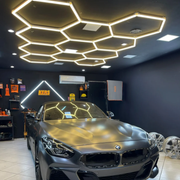 KERS ILUMINACAO COLMEIA 11 CELULAS COLOR BALANCE BIVOLT 330W - 3 CORES em loja de estética automotiva com carro BMW.